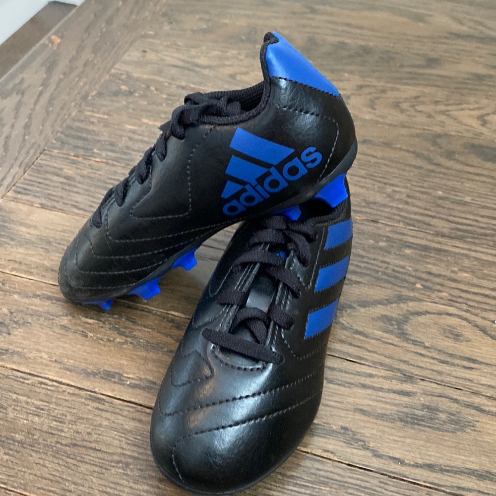 NWOT Boys Adidas Soccer Cleats